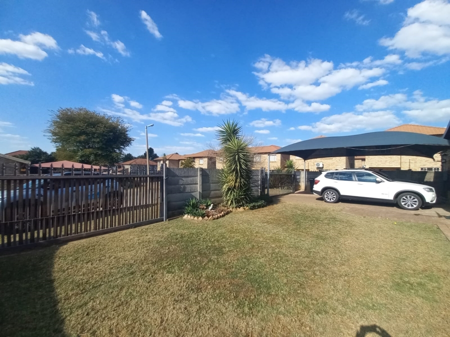 3 Bedroom Property for Sale in Waterval East North West